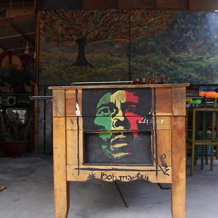 Hi Da Nang Beach Hostel Ngu Hanh Son Buitenkant foto